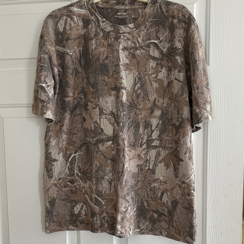 Hollister Men's Brown Camouflage Tee